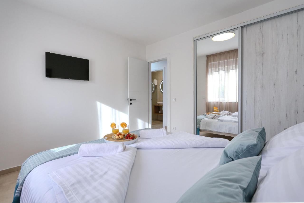 Apartments Bonaca With Jacuzzi Privlaka  Esterno foto